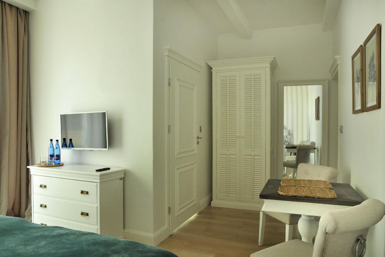 Celine Apartment *